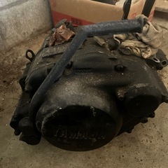 バイクのエンジンの画像