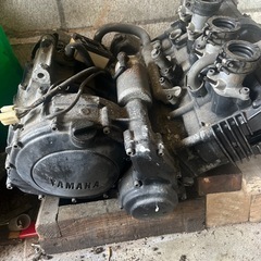 バイクのエンジンの画像