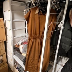 ハンガーラック 衣類収納棚 寝室用 組立式 頑丈タイプ キャスター付き 移動便利の画像