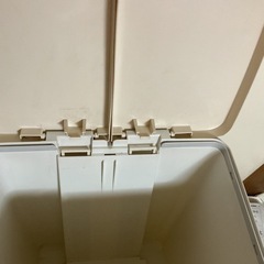フットペダル付  ゴミ箱  44✖️30✖️h57cm 蓋2  グレーの画像