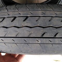 軽トラック　タイヤ　145R12 6PR LT 中古　４本　パンク跡無しの画像