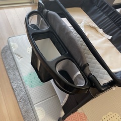 John life 折り畳みベビーベッドの画像