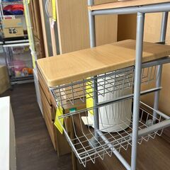 【広島石内店】ジモティ割！！キャスタ-付ラック/クリ-ニング済み/HG-6912の画像