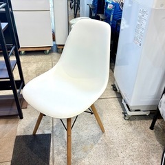 北欧風 シェルチェア 中古 イームズチェア 家具
 買取 ホワイト シンプル シェル型 チェアの画像