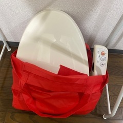 【お話中】ランドリーラックとウォシュレット便座の画像