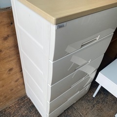 5段プラスチック収納の画像