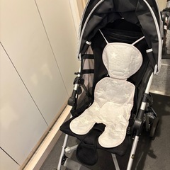 B型ベビーカー　付属品付きの画像