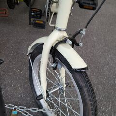 J1341【リユースのサカイ柏店】KCD　折りたたみ自転車　simple style　クリーム　★店頭にて試乗可★ 簡易クリーニング済　　 中古自転車 　流山市  松戸市 我孫子市 鎌ヶ谷市 船橋市 守谷市 取手市　の画像