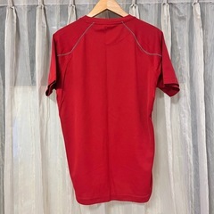 未着用✨ユニクロ✨テニスウエアの画像