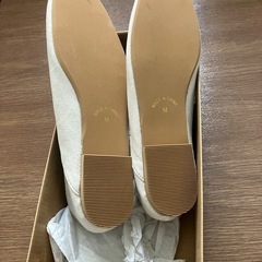 ぺったんこパンプスの画像