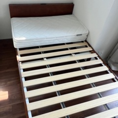 ベッドの画像