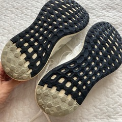 adidasスニーカー26.5の画像