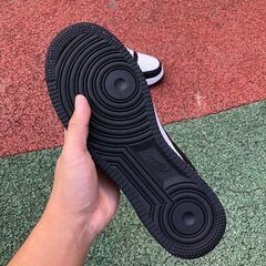 Louis Vuitton Nike Air Force 1 Lowの画像