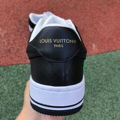Louis Vuitton Nike Air Force 1 Lowの画像