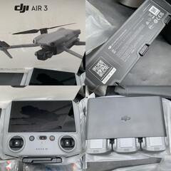 I352　DJI Air 3 Fly More Combo (DJI RC 2) カメラドローン 空撮 ドローン本体、DJI RC 2送信機、バッテリー複数個、充電ハブ、プロペラ、キャリングバッグ　開封済美品の画像