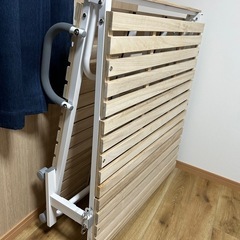 折りたたみすのこベッドの画像