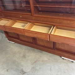 【特大サイズ】収納棚　食器棚の画像