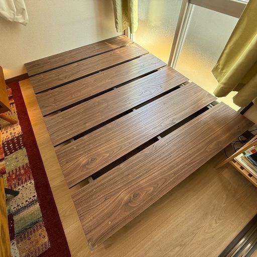 LOWYA ベッドフレーム　セミダブル　ウォルナット