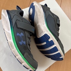キッズ21センチ　スニーカーの画像