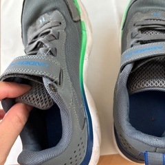 キッズ21センチ　スニーカーの画像
