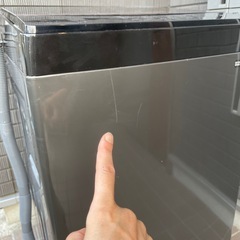 f●■アイリスオーヤマ・全自動電気洗濯機６kg【IAW-T605BL】2022年製・ブラックの画像
