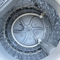 f●■アイリスオーヤマ・全自動電気洗濯機６kg【IAW-T605BL】2022年製・ブラックの画像
