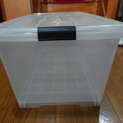 キャスター付き衣装ケースの画像