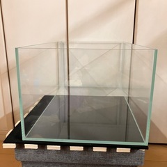 水槽ADA キューブガーデン W45×D27×H20 ロータイプの画像