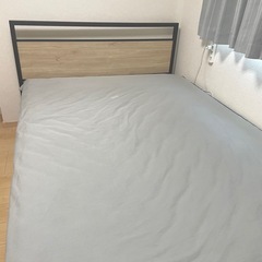 【新品購入/1年使用】ダブルサイズベッドの画像