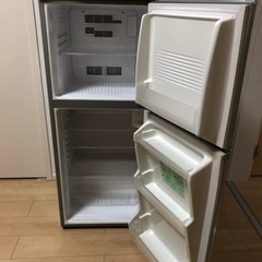 SANYO電気冷蔵庫の画像
