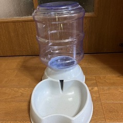 ペット給水ボトルの画像