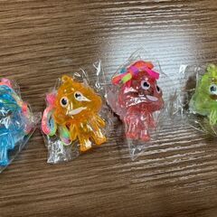 光るおもちゃ　うんち君光るペンダントの画像