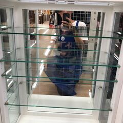 ★リユースのサカイ幸手店★SJ10212★ジモティ割あり★  ガラスケース 白 W50×D26×H81 クリーニング済み の画像