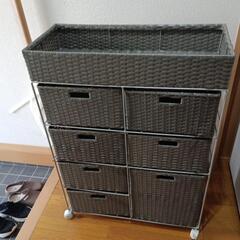 キャスター付収納キャビネットの画像