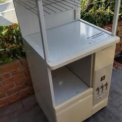 キッチン収納庫（米びつ付き）の画像