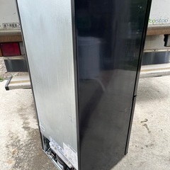 ２０２３年製　山善　冷凍冷蔵庫　１０６Ｌ　２ドア　ブラック　右開き　ＹＡＭＡＺＥＮ　ＹＦＲ－Ｄ１１１の画像