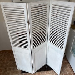 ホワイト木製パーテーション3連の画像