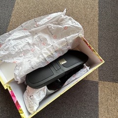 新品サンダルの画像