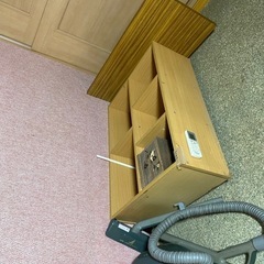 0円！タンス2、食器棚1、テーブル1！本棚1！の画像