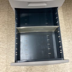 【ジモティー割引で最大15％OFF⭐️】 オフィスデスク 鍵付きの画像