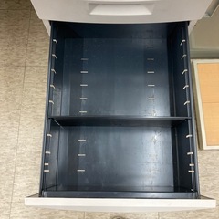 【ジモティー割引で最大15％OFF⭐️】 オフィスデスク 鍵付きの画像