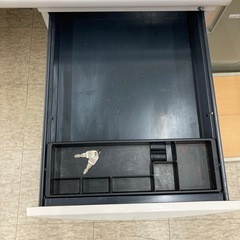 【ジモティー割引で最大15％OFF⭐️】 オフィスデスク 鍵付きの画像