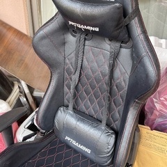 ゲーミングチェアの画像