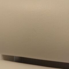 白いハイチェアの画像