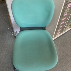 机/椅子セットの画像
