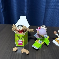 クレヨンしんちゃんフィギュア4種の画像