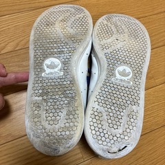 adidasスタンスミス、スニーカーの画像