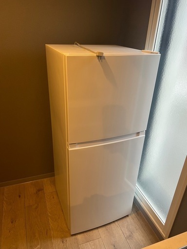 ハイアール 冷蔵庫 2022年製　2ドア 右開き 181L OBBR-181A