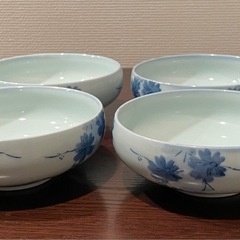 中鉢4点の画像