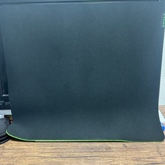  レーザーのゲーミング
マウスパッドとVXEのゲーミングマウスです の画像